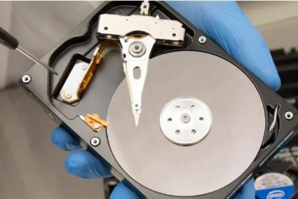 Hard disc data recovery