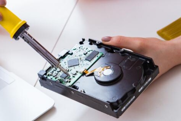 does data recovery of a hard drive cost​