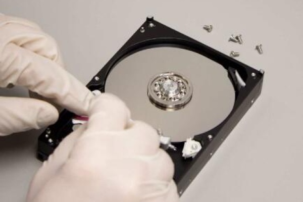 does it cost to recover hard drive data