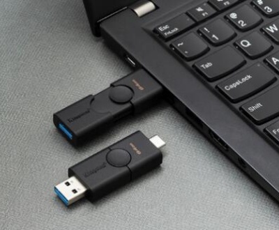 delete files from usb flash drive