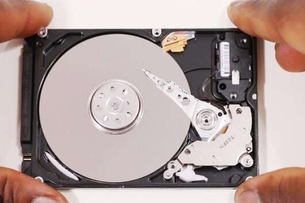 restore data from hard drive damaged​