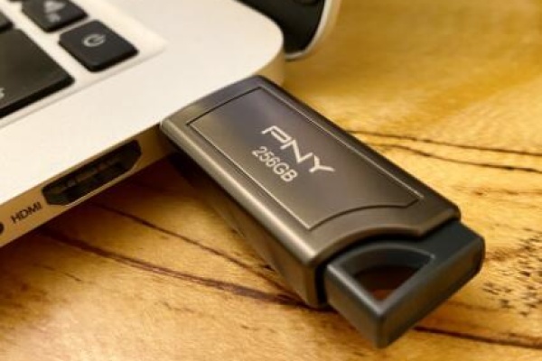 best usb drive for making a dvd​